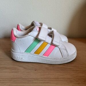 Toddler ADIDAS grand court 2.0 sneakers size 7